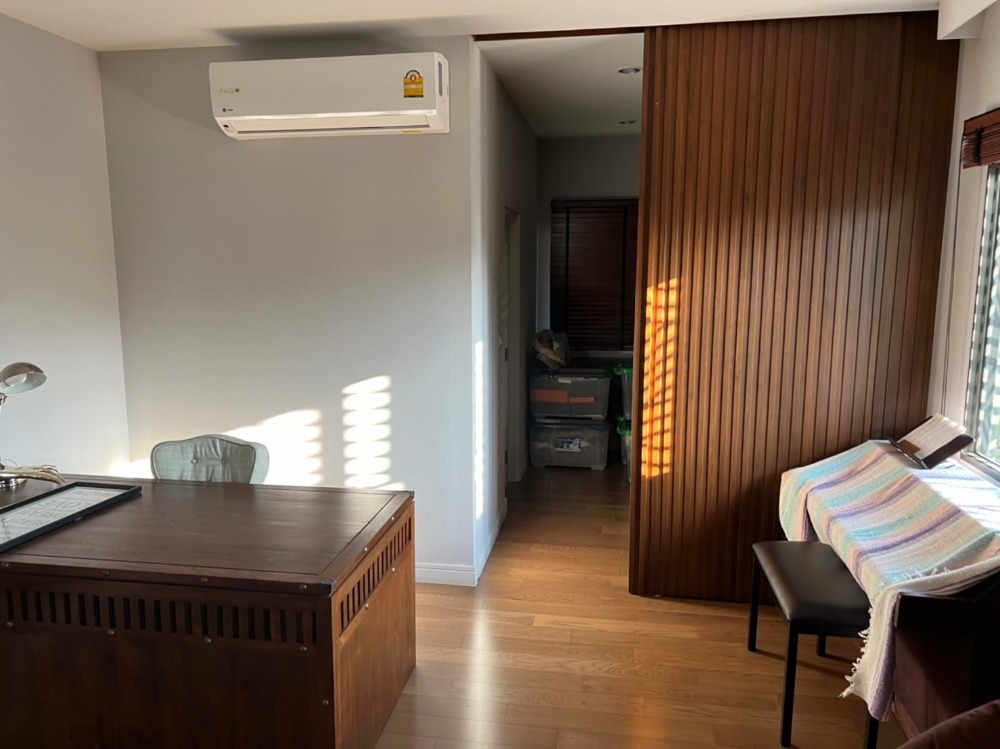 For RentHousePattanakan, Srinakarin : K-5895 For rent! Burasiri Phatthanakan, beautiful house, ready to move in, corner house, next to the common area