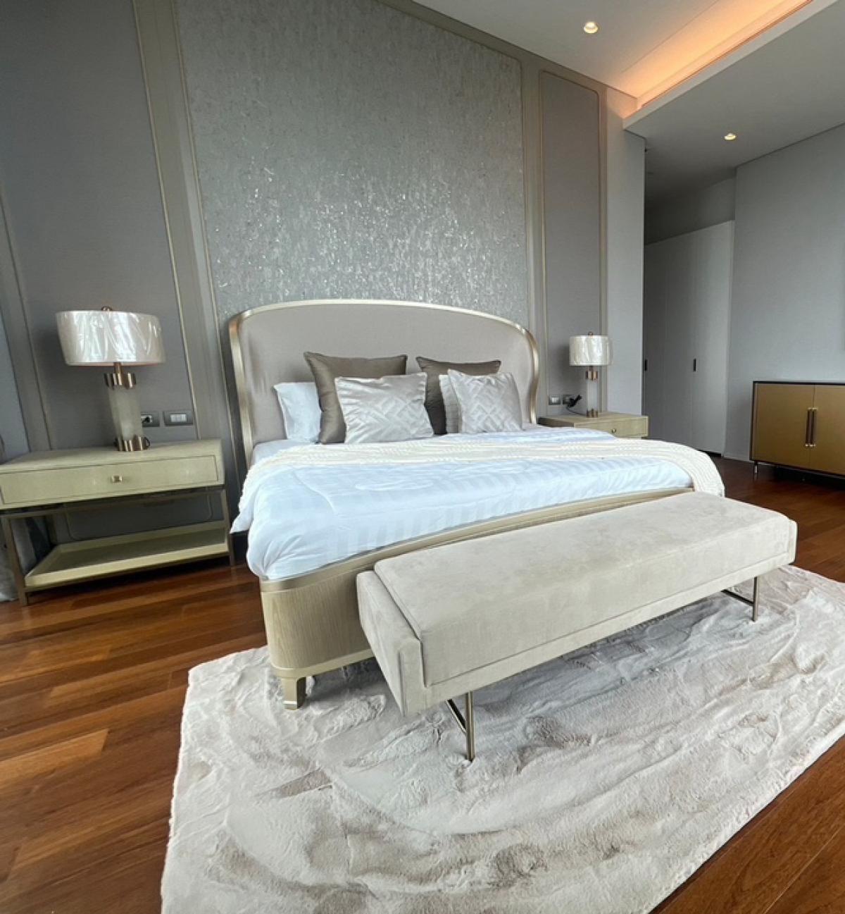 ขายคอนโดวิทยุ ชิดลม หลังสวน : คอนโดหรูให้เช่าและขาย The Residences at Sindhorn Kempinski หลังสวน ใจกลางเมือง ขนาดกว้าง 356 ตร.ม 5 ห้องนอน 7 ห้องน้ำ เหมาะสำหรับนักลงทุนและผู้มองหาคอนโดพรีเมียม Bangkok