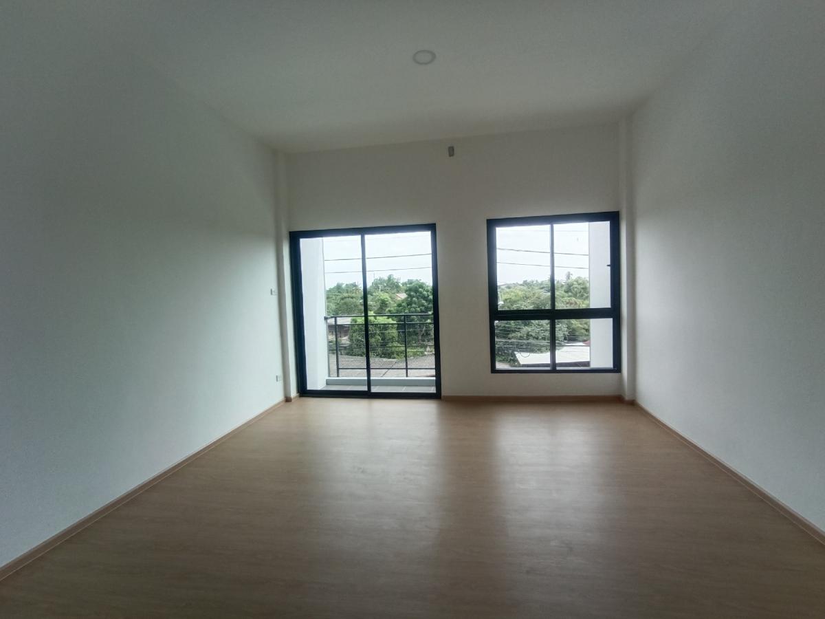 ขายอาคารพาณิชย์นนทบุรี บางใหญ่ บางบัวทอง : The Loft Homeoffice อาคารพาณิชย์,ตึกแถว,โฮมออฟฟิศ (เจ้าของขายเอง)