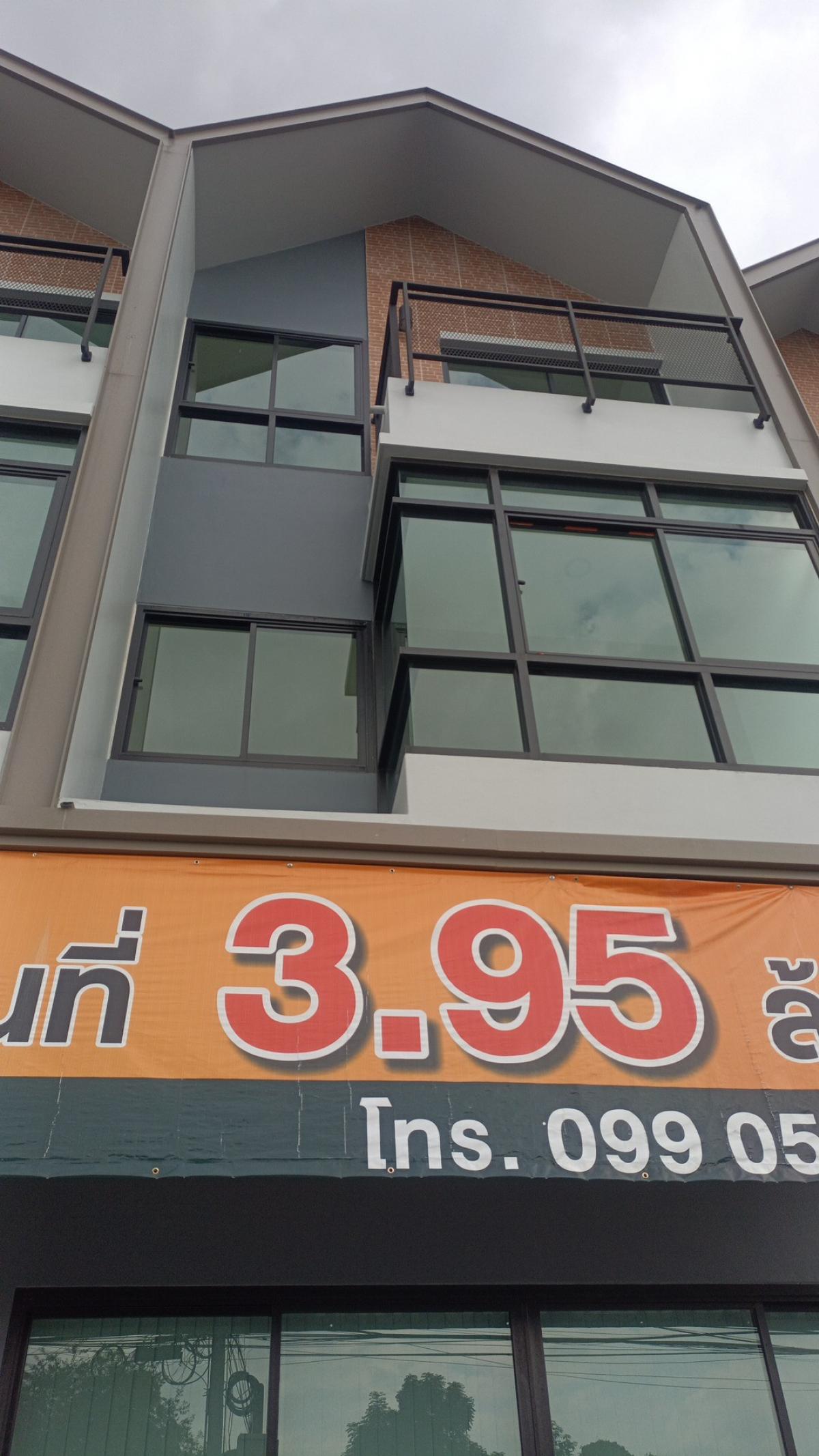 ขายอาคารพาณิชย์นนทบุรี บางใหญ่ บางบัวทอง : The Loft Homeoffice อาคารพาณิชย์,ตึกแถว,โฮมออฟฟิศ (เจ้าของขายเอง)