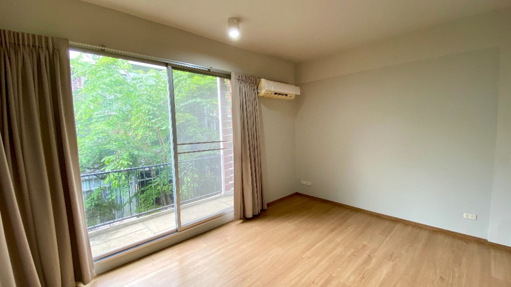 ขายทาวน์โฮมนวมินทร์ รามอินทรา : ขายบ้าน ไซมิส บลอสซั่ม แอท แฟชั่น (Siamese Blossom @ Fashion) 3 ชั้นครึ่ง 250 ตารางเมตร type ใหญ่สุด