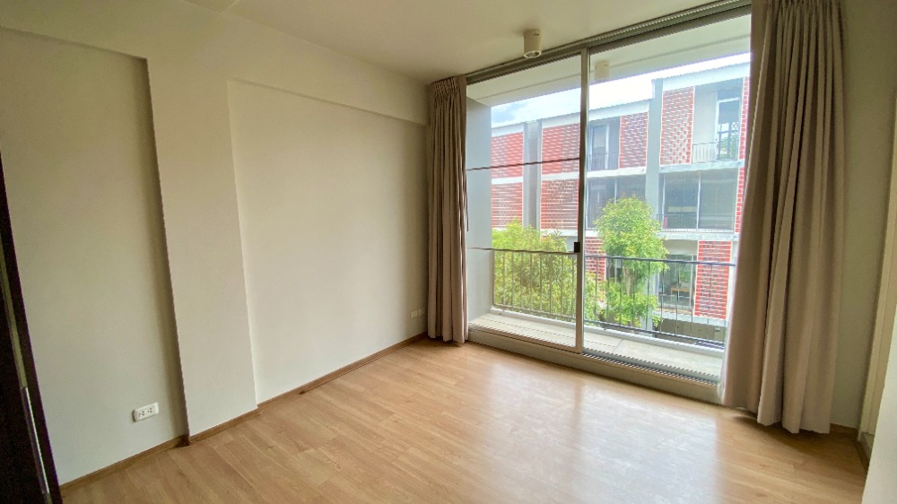 ขายทาวน์โฮมนวมินทร์ รามอินทรา : ขายบ้าน ไซมิส บลอสซั่ม แอท แฟชั่น (Siamese Blossom @ Fashion) 3 ชั้นครึ่ง 250 ตารางเมตร type ใหญ่สุด