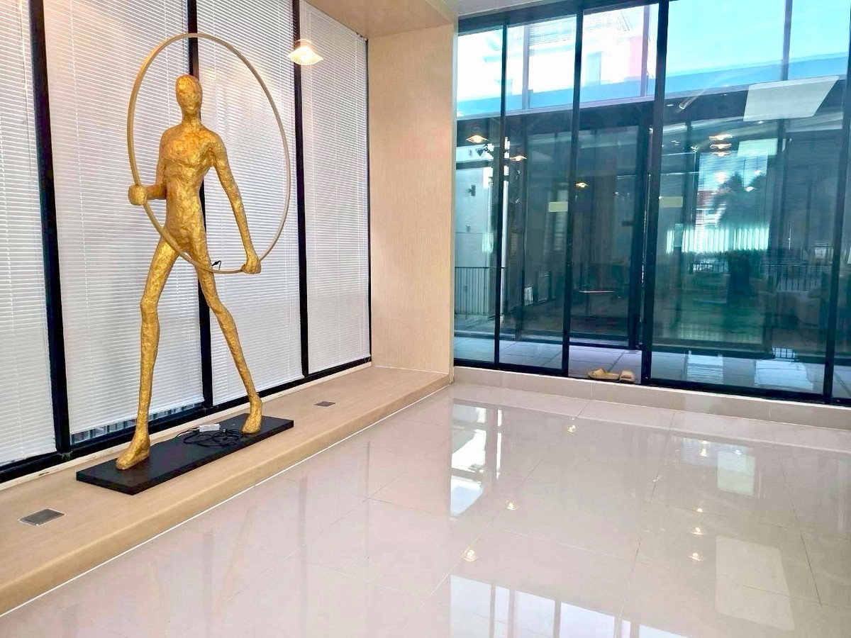 ให้เช่าโฮมออฟฟิศรัชดา ห้วยขวาง : 😍😍😍 ด่วน พร้อมอยู่ โฮมออฟฟิศ 3.5ชั้น หลังใหญ่ ใจกลางเมือง✅✅✅