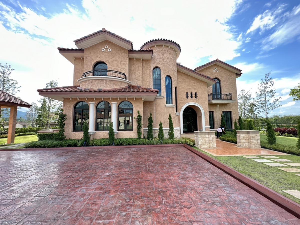 For SaleHousePak Chong KhaoYai : For sale: Khao Yai vacation home mansion