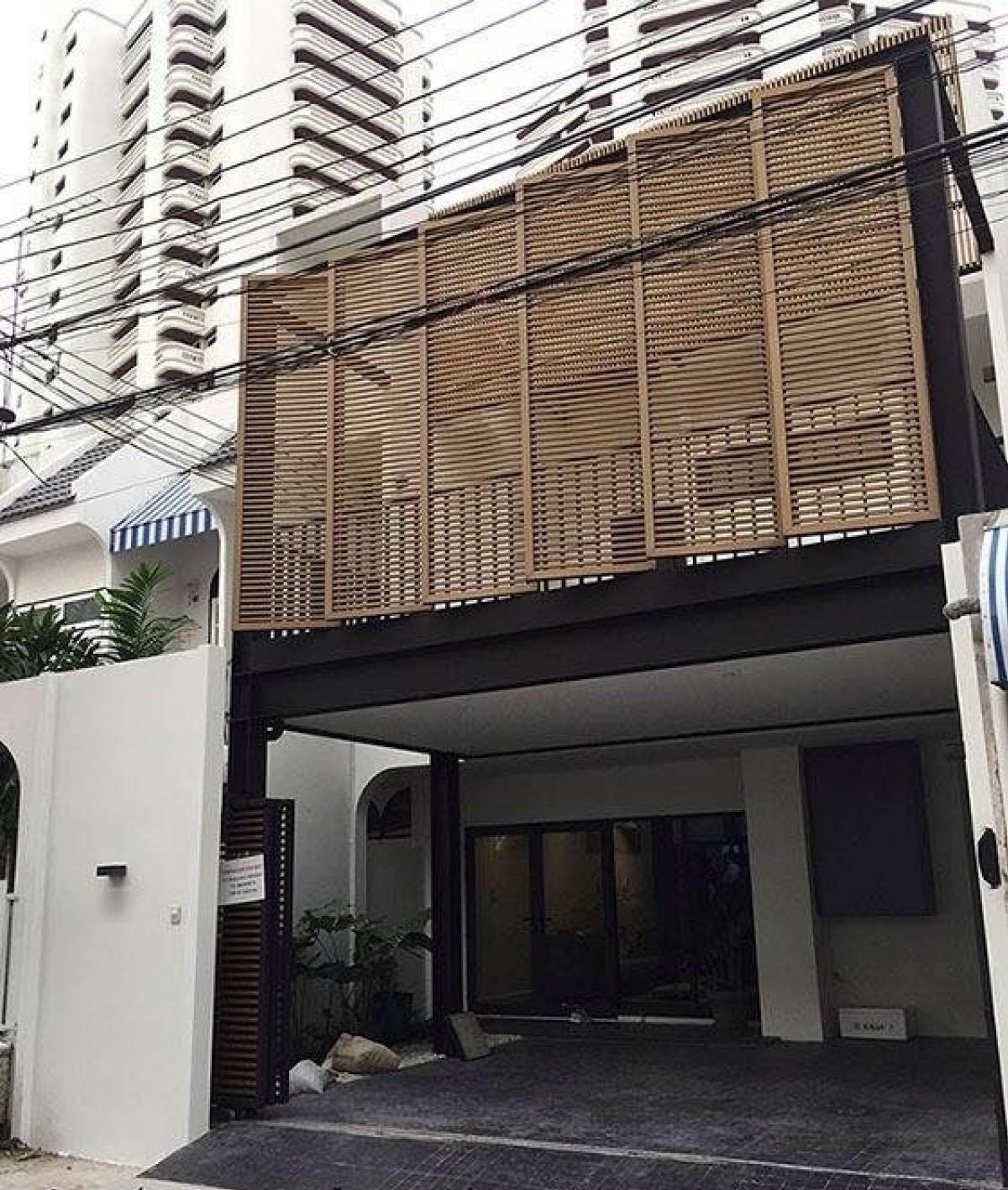 For RentTownhomeSukhumvit, Asoke, Thonglor : Townhome in Sukhumvit 49/1 alley, 800m. To Bts.Phrom Phong‼️