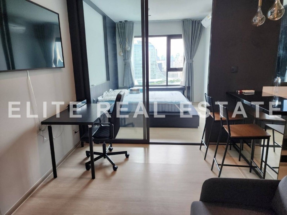 For SaleCondoWitthayu, Chidlom, Langsuan, Ploenchit : 💥 Golden Opportunity 💥 For Sale Condo Life One Wireless High Floor Price Lower Than Estimate Built-in Room Fully Furnished In Excellent Condition 💯 Near BTS-Ploenchit 🚄 Don't miss the opportunity to own it!!