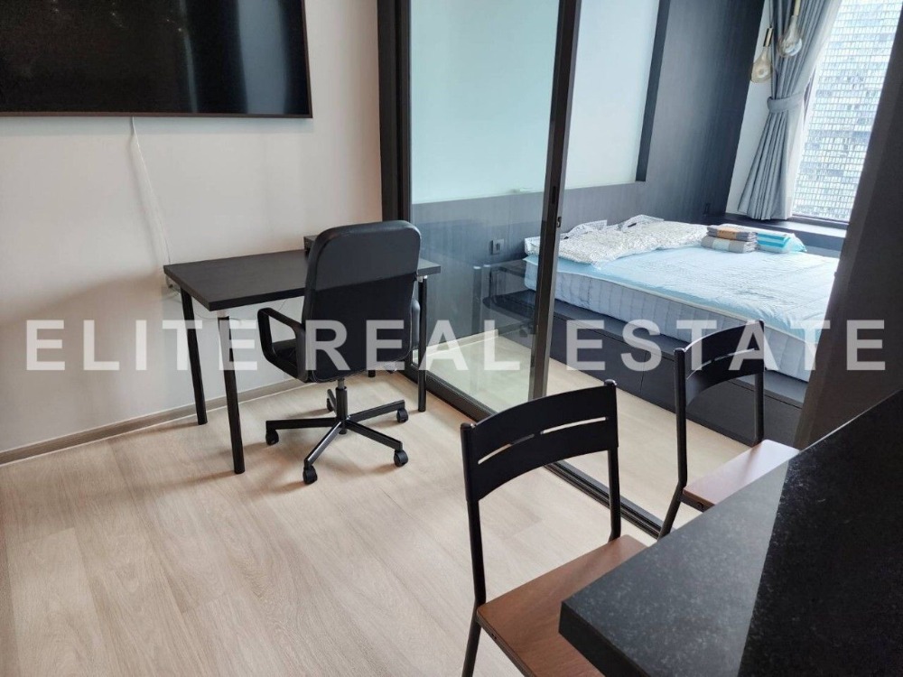 For SaleCondoWitthayu, Chidlom, Langsuan, Ploenchit : 💥 Golden Opportunity 💥 For Sale Condo Life One Wireless High Floor Price Lower Than Estimate Built-in Room Fully Furnished In Excellent Condition 💯 Near BTS-Ploenchit 🚄 Don't miss the opportunity to own it!!