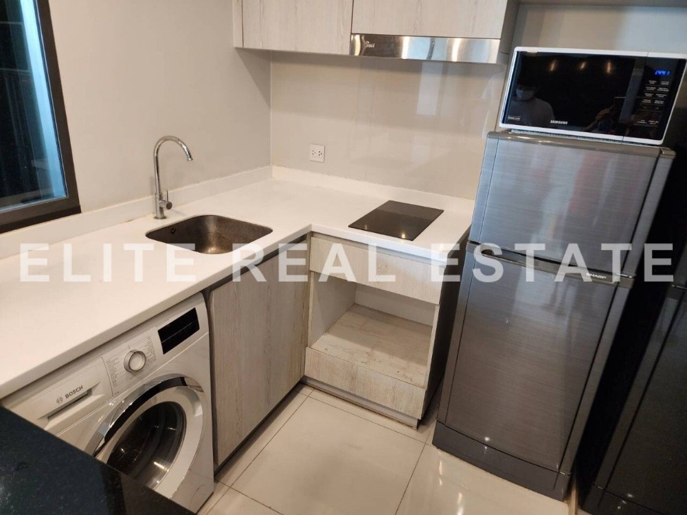 For SaleCondoWitthayu, Chidlom, Langsuan, Ploenchit : 💥 Golden Opportunity 💥 For Sale Condo Life One Wireless High Floor Price Lower Than Estimate Built-in Room Fully Furnished In Excellent Condition 💯 Near BTS-Ploenchit 🚄 Don't miss the opportunity to own it!!