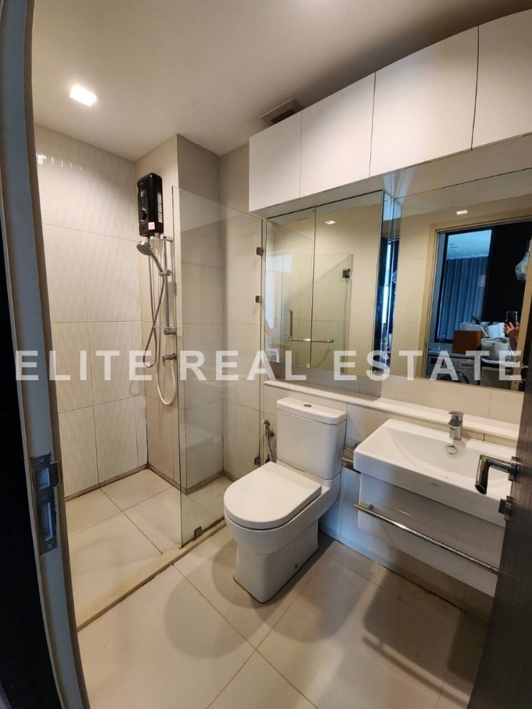 For SaleCondoWitthayu, Chidlom, Langsuan, Ploenchit : 💥 Golden Opportunity 💥 For Sale Condo Life One Wireless High Floor Price Lower Than Estimate Built-in Room Fully Furnished In Excellent Condition 💯 Near BTS-Ploenchit 🚄 Don't miss the opportunity to own it!!
