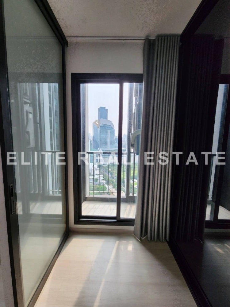 For SaleCondoWitthayu, Chidlom, Langsuan, Ploenchit : 💥 Golden Opportunity 💥 For Sale Condo Life One Wireless High Floor Price Lower Than Estimate Built-in Room Fully Furnished In Excellent Condition 💯 Near BTS-Ploenchit 🚄 Don't miss the opportunity to own it!!