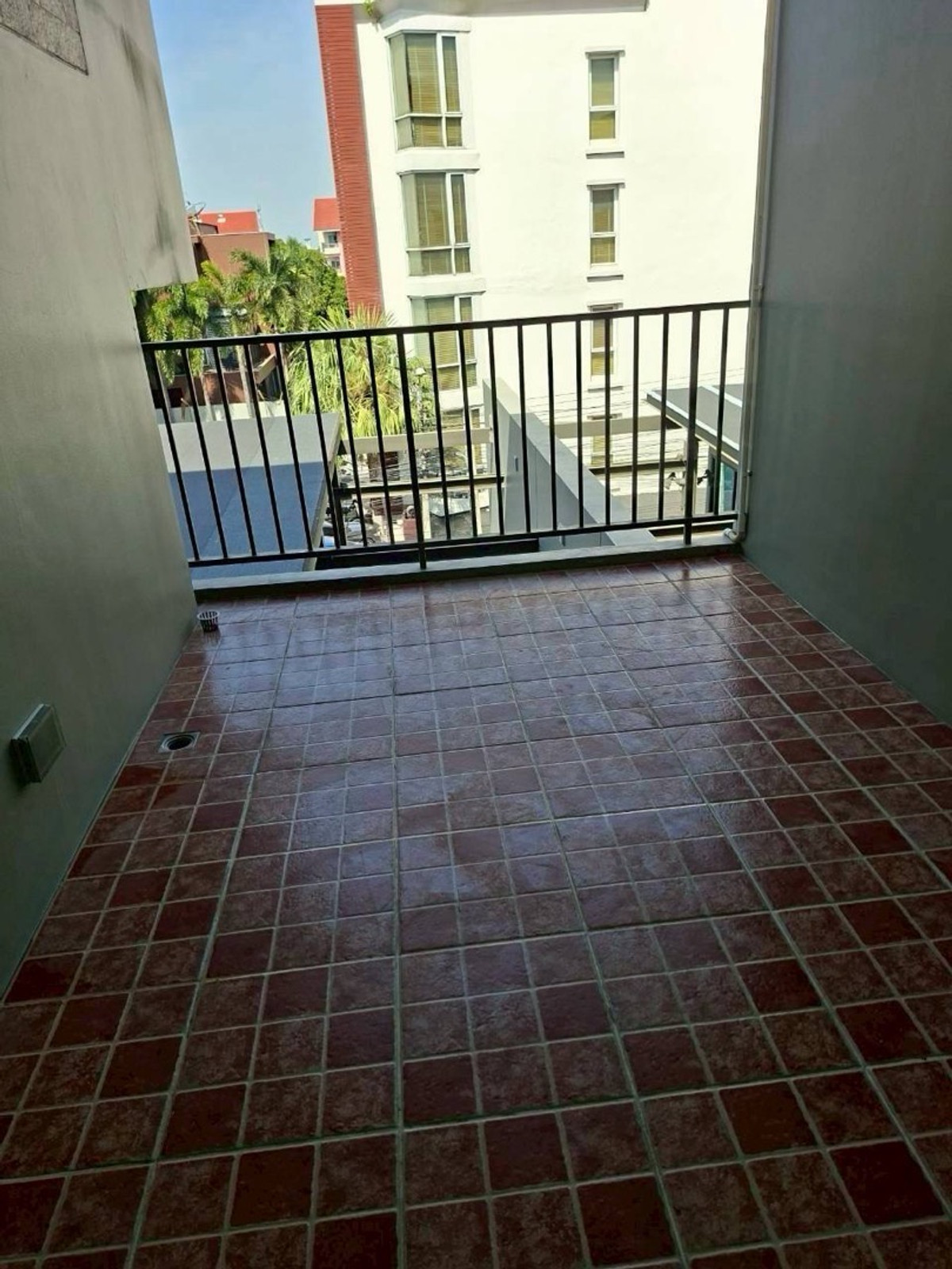 ให้เช่าโฮมออฟฟิศรัชดา ห้วยขวาง : 😍😍😍 ด่วน พร้อมอยู่ โฮมออฟฟิศ 3.5ชั้น หลังใหญ่ ใจกลางเมือง✅✅✅