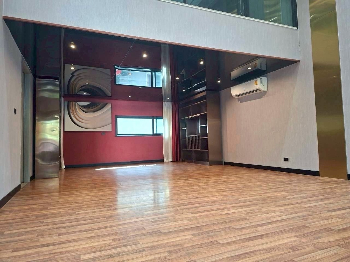 ให้เช่าโฮมออฟฟิศรัชดา ห้วยขวาง : 😍😍😍 ด่วน พร้อมอยู่ โฮมออฟฟิศ 3.5ชั้น หลังใหญ่ ใจกลางเมือง✅✅✅