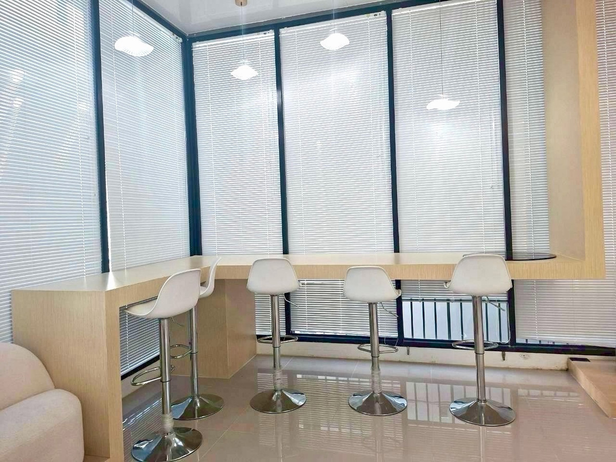 ให้เช่าโฮมออฟฟิศรัชดา ห้วยขวาง : 😍😍😍 ด่วน พร้อมอยู่ โฮมออฟฟิศ 3.5ชั้น หลังใหญ่ ใจกลางเมือง✅✅✅