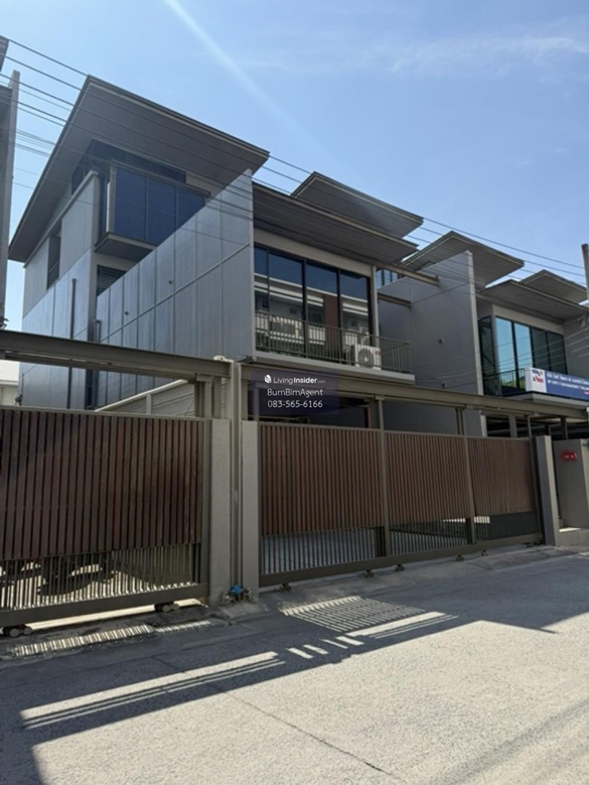 ให้เช่าโฮมออฟฟิศรัชดา ห้วยขวาง : 😍😍😍 ด่วน พร้อมอยู่ โฮมออฟฟิศ 3.5ชั้น หลังใหญ่ ใจกลางเมือง✅✅✅