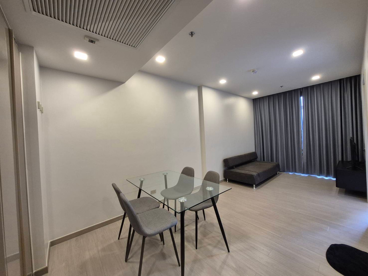 ให้เช่าคอนโดพระราม 9 เพชรบุรีตัดใหม่ RCA : 🔥ให้เช่าด่วน🔥1 ห้องนอน พร้อมเข้าอยู่วันนี้ ขนาด 41 ตรม. 30,000 บาท ติดต่อ 093-8417679🌻