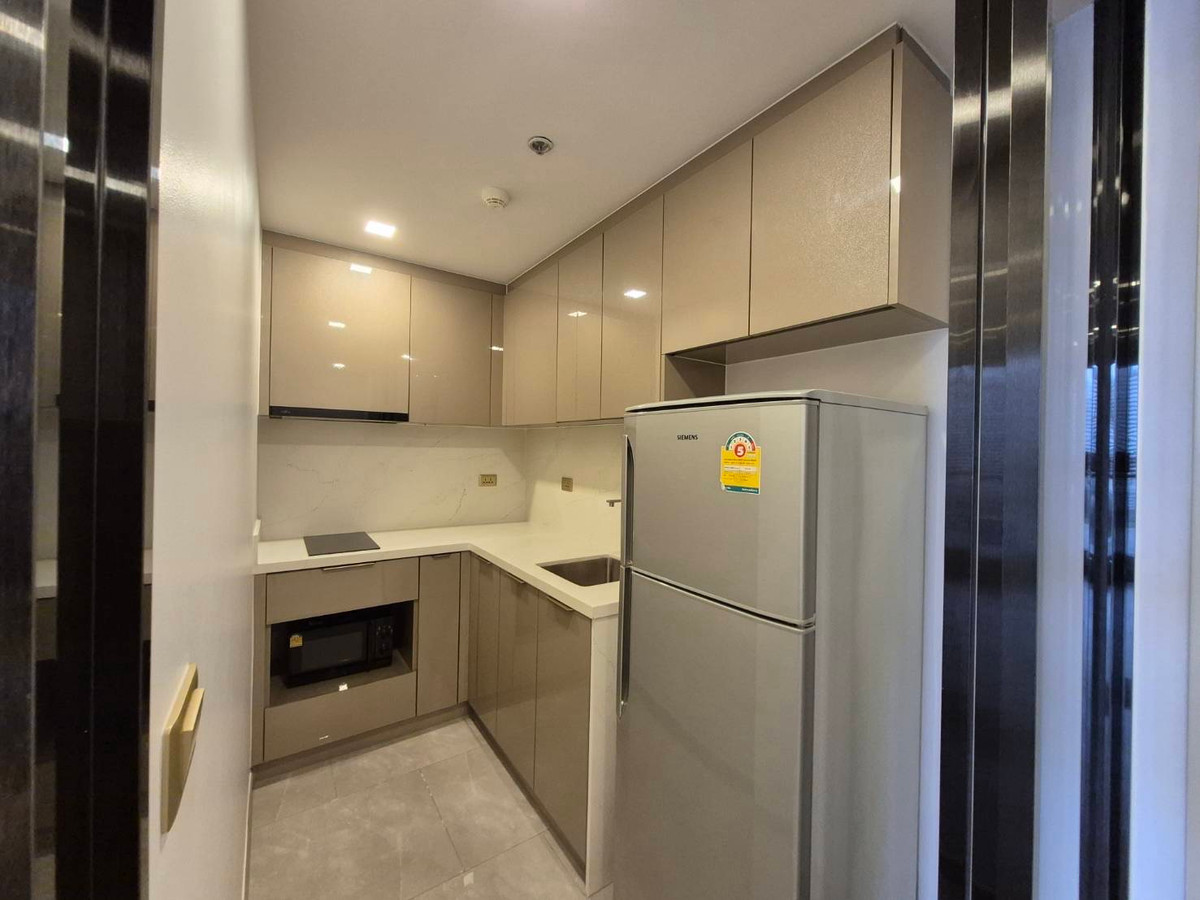 ให้เช่าคอนโดพระราม 9 เพชรบุรีตัดใหม่ RCA : 🔥ให้เช่าด่วน🔥1 ห้องนอน พร้อมเข้าอยู่วันนี้ ขนาด 41 ตรม. 30,000 บาท ติดต่อ 093-8417679🌻