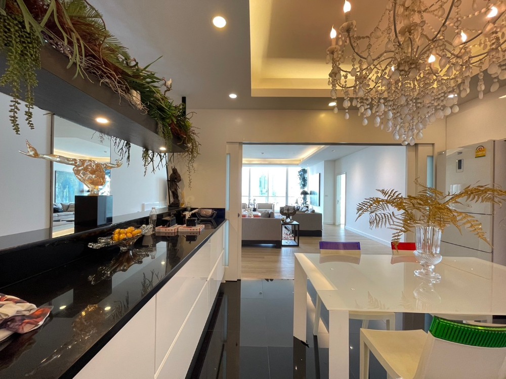 ให้เช่าคอนโดสาทร นราธิวาส : ✨🌇 ขาย/ให้เช่า สกาย วิลลา สาทร คอนโด 4 ห้องนอน - ใกล้ BTS ช่องนนทรี