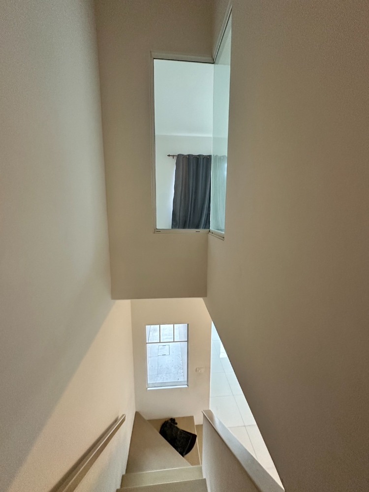 ขายทาวน์โฮมมีนบุรี-ร่มเกล้า : ขายทาวน์โฮม Indy ศรีนครินทร์ - ร่มเกล้า ทำเลดี พร้อมอยู่