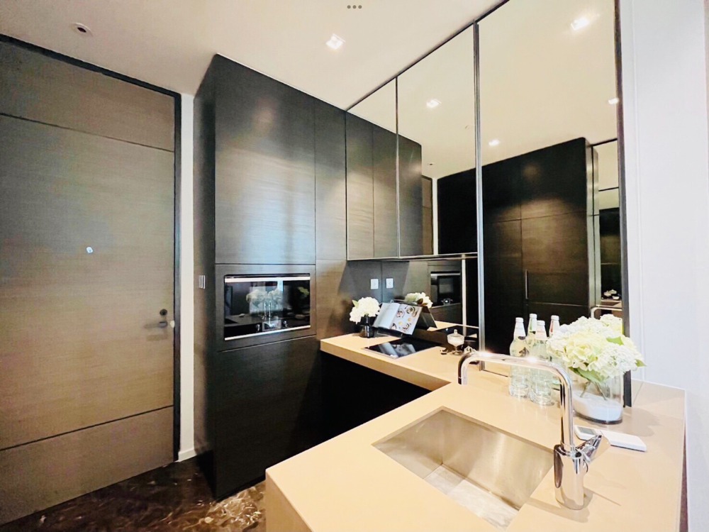 ขายคอนโดวิทยุ ชิดลม หลังสวน : 2 นอน bts ชิดลม 28 chidlom