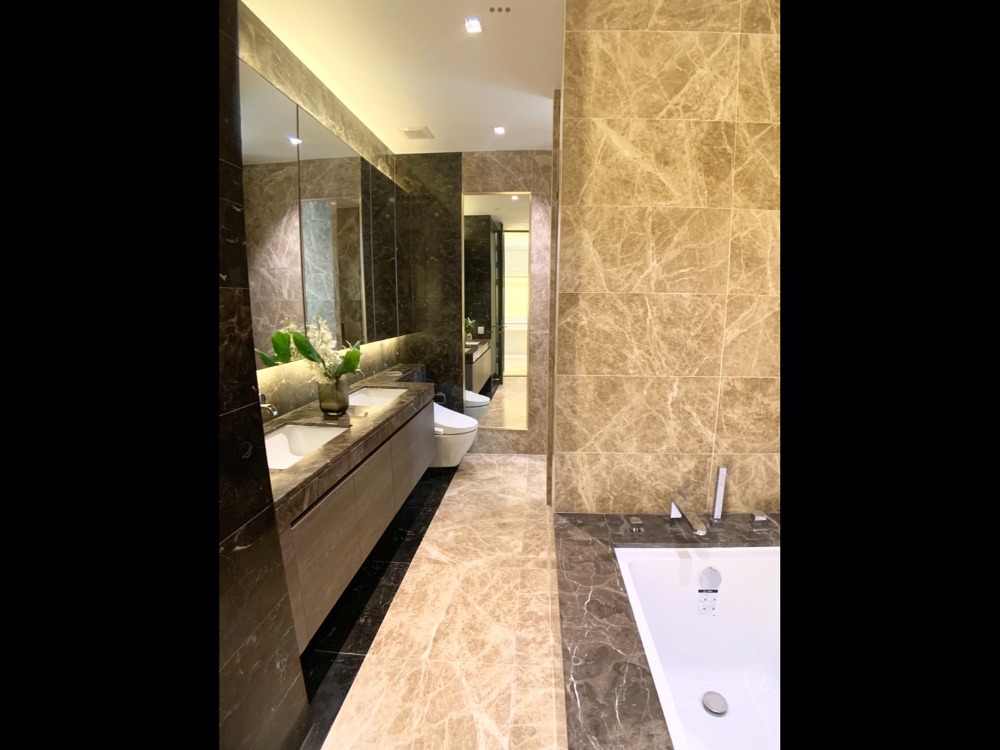 ขายคอนโดวิทยุ ชิดลม หลังสวน : 2 นอน bts ชิดลม 28 chidlom