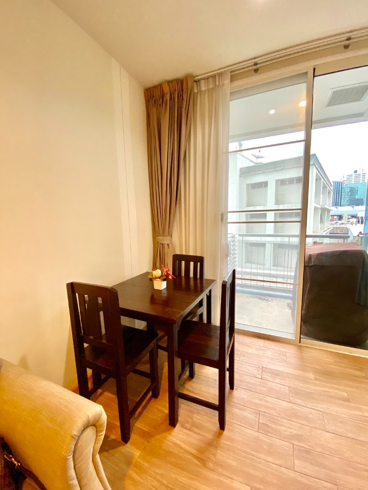 For RentCondoRatchathewi,Phayathai : Villa Rachatewi Studio, North-facing room, high floor, 18,000