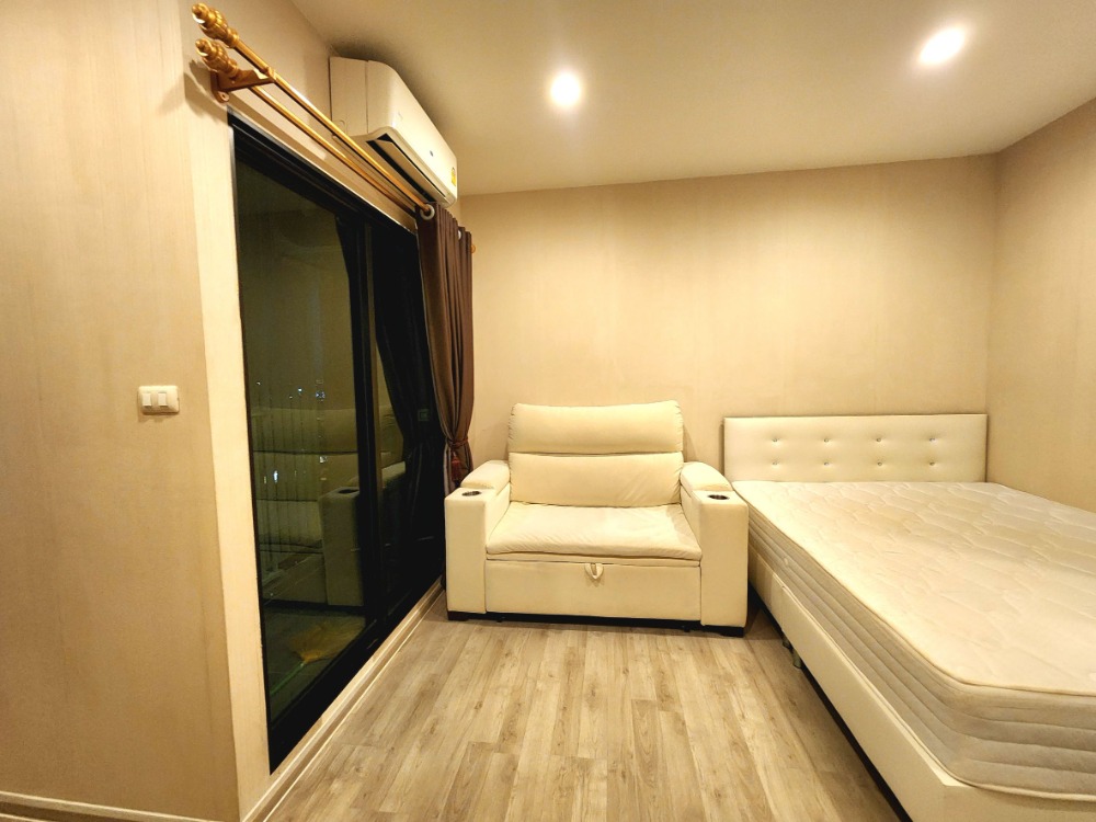For RentCondoNonthaburi, Bang Yai, Bangbuathong : Status as shown in the cover photo **Vacant room (renovated room, very new condition, want you to come and see)** Plum Condo Central Station Phase 1, price 6,500, east side, SN490.69