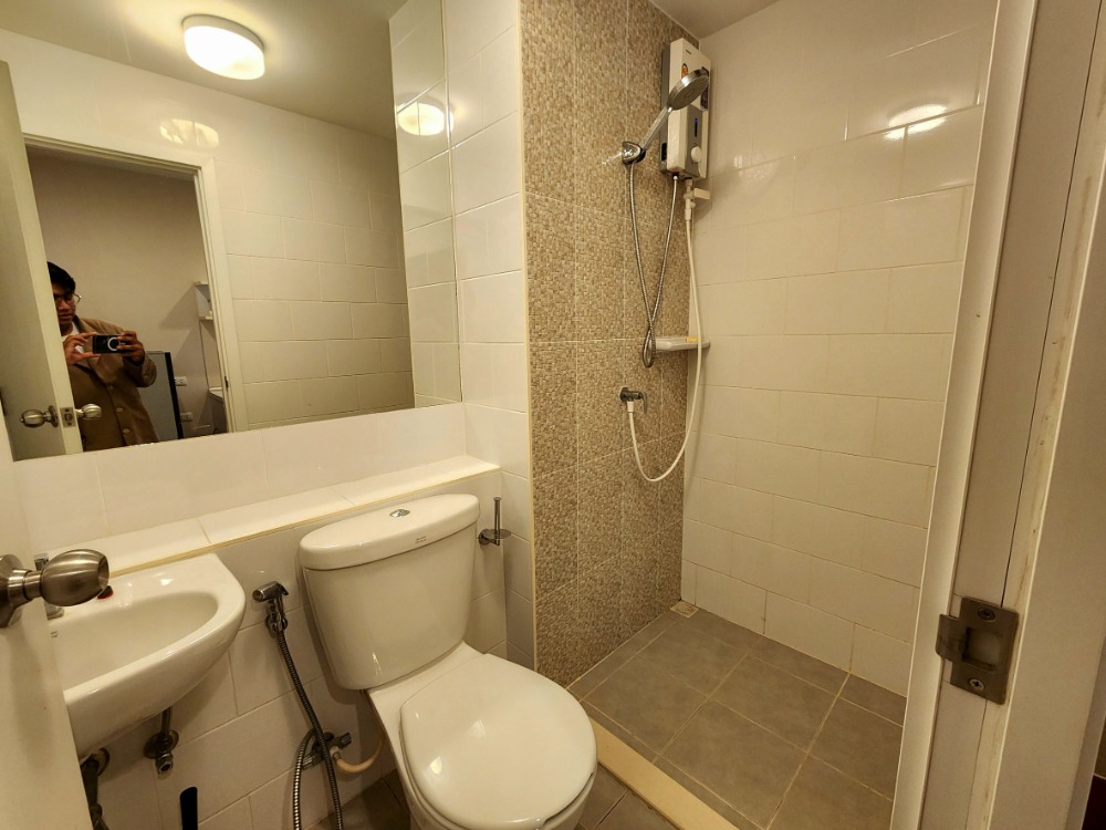 For RentCondoNonthaburi, Bang Yai, Bangbuathong : Status as shown in the cover photo **Vacant room (renovated room, very new condition, want you to come and see)** Plum Condo Central Station Phase 1, price 6,500, east side, SN490.69