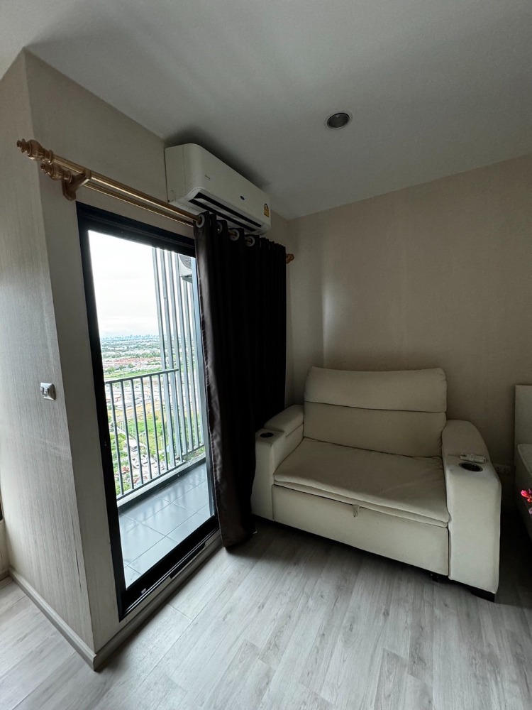 For RentCondoNonthaburi, Bang Yai, Bangbuathong : Status as shown in the cover photo **Vacant room (renovated room, very new condition, want you to come and see)** Plum Condo Central Station Phase 1, price 6,500, east side, SN490.69