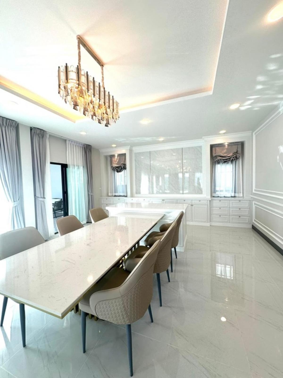 ขายบ้านบางนา แบริ่ง ลาซาล : 📢👇ขายบ้านใหม่ โครงการใหม่ ที่ The City บางนา (โครงการใหม่) มีความเป็นส่วนตัวสูง เนื่องจากหลังมุม Type ใหญ่  Godiva หน้าบ้านไม่ติดกับหลังอื่น พื้นที่กว้าง ใกล้ Mega บางนา