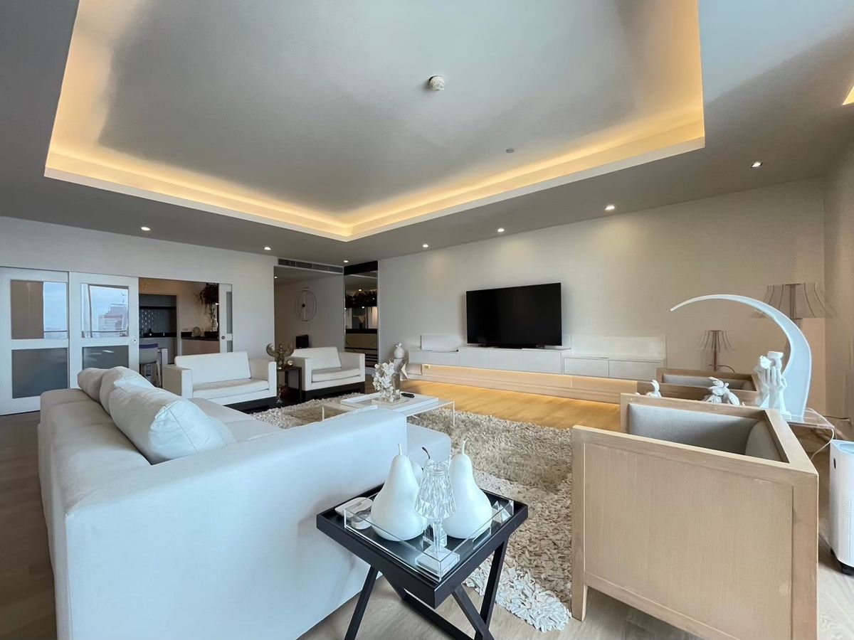 For RentCondoSathorn, Narathiwat : Sky Villa Sathorn