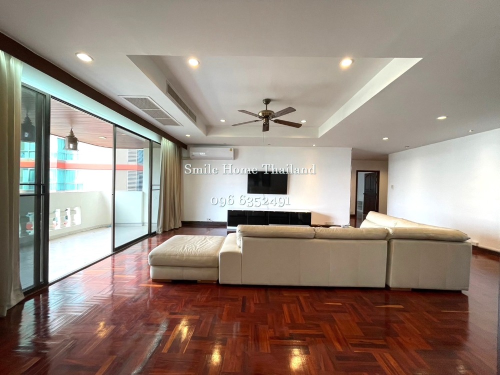 ให้เช่าคอนโดสุขุมวิท อโศก ทองหล่อ : 4 bedrooms for rent at Sukhumvit near BTS Prompong