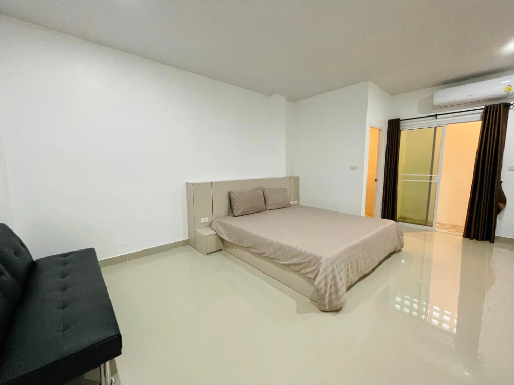 ให้เช่าปิ่นเกล้า จรัญสนิทวงศ์ : Line: @zimple_asset  ห้องพักรายวันหลังโรงพยาบาลยันฮี สะดวก สะอาด ปลอดภัย ห้องใหญ่ พร้อมสิ่งอำนวยความสะดวกครบครัน เดินทางสะดวก ไม่ไกลจากMRTบางอ้อ