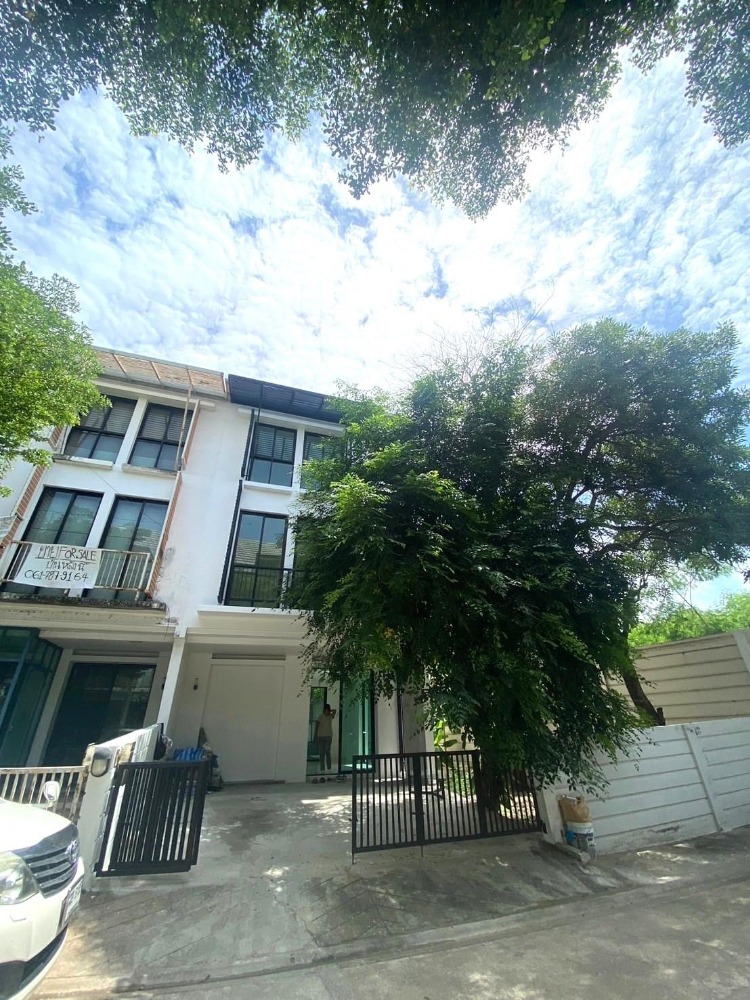 For SaleTownhomeOnnut, Udomsuk : Townhouse, On Nut location, corner house 🔥 Areeya Mandarina Sukhumvit 77 / 3 bedrooms (SALE), Areeya Mandarina Sukhumvit 77 / 3 Bedrooms (SALE) HL1737