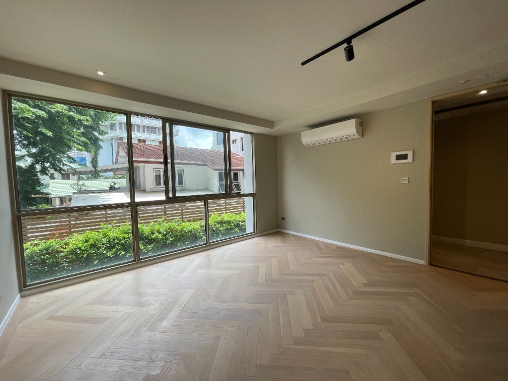 ขายคอนโดสุขุมวิท อโศก ทองหล่อ : 2 bedrooms 2 bathrooms 68.72 Sq.M. S47 Condominium