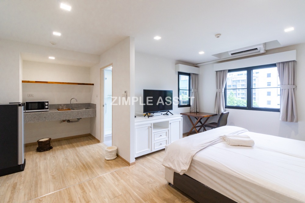 For RentOnnut, Udomsuk : Line: @zimple_asset Fully-furnished apartments in Sukhumvit 81, well-decorated rooms with convenient access, just 200 m. from BTS On Nut.
