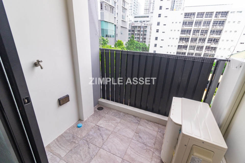 For RentOnnut, Udomsuk : Line: @zimple_asset Fully-furnished apartments in Sukhumvit 81, well-decorated rooms with convenient access, just 200 m. from BTS On Nut.