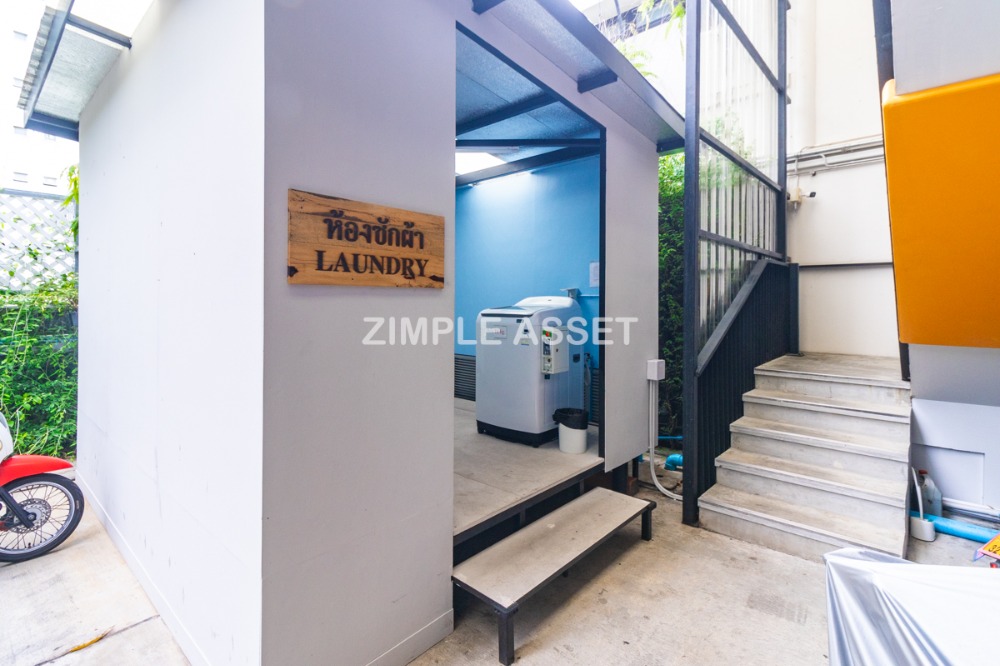 For RentOnnut, Udomsuk : Line: @zimple_asset Fully-furnished apartments in Sukhumvit 81, well-decorated rooms with convenient access, just 200 m. from BTS On Nut.