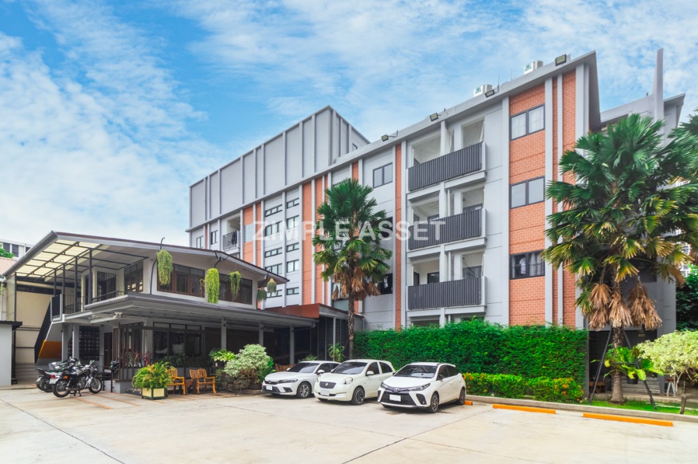 For RentOnnut, Udomsuk : Line: @zimple_asset Fully-furnished apartments in Sukhumvit 81, well-decorated rooms with convenient access, just 200 m. from BTS On Nut.