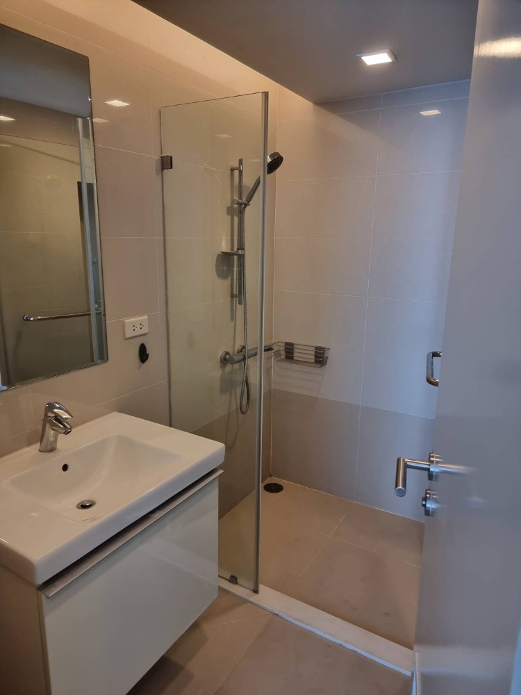 ให้เช่าคอนโดวิทยุ ชิดลม หลังสวน : Focus Ploenchit 1 Bed 23,000 per month