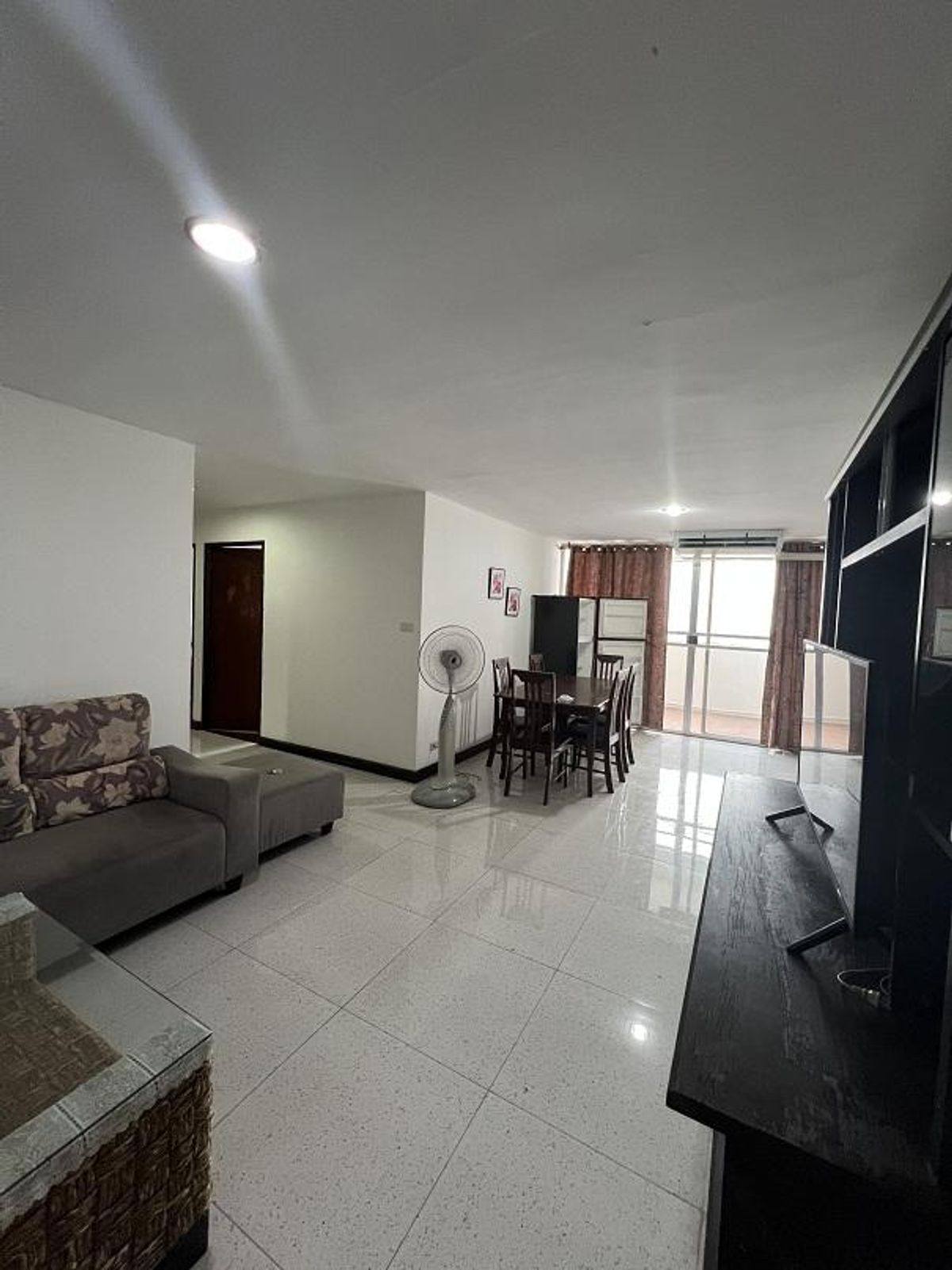 For RentCondoSukhumvit, Asoke, Thonglor : For rent D.S. Tower II Sukhumvit 39 2 bedrooms 2 bathrooms 140 sq m.