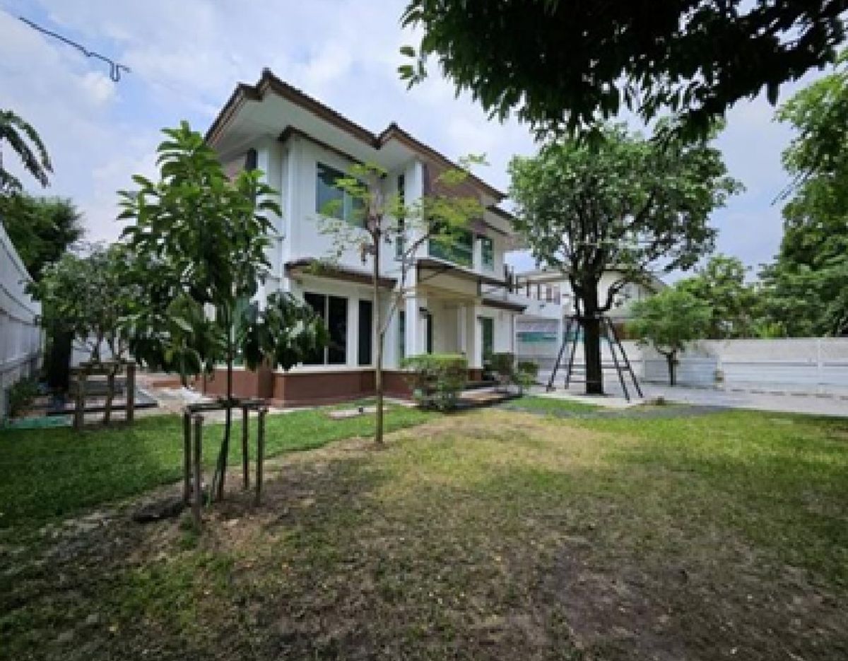 ให้เช่าบ้านลาดกระบัง สุวรรณภูมิ : For Rent ให้เช่าบ้านเดี่ยว 2 ชั้น สไตล์โมเดิร์น / ย่านเลียบด่วน รามอินทรา / โครงการ บ้านลาดพร้าว Exclusive ตรงข้ามเดอะคริสตัล / ซอยโยธินพัฒนา 11 / เฟอร์นิเจอร์ครบ / จอดรถ 7 คัน / อยู่อาศัย หรือ Home Office ไม่จดบริษัท