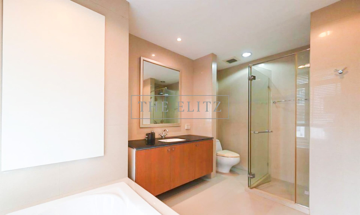For RentCondoSukhumvit, Asoke, Thonglor : 💥 Condo for rent, Hampton Thonglor 10, good price, high floor, beautiful view 💯 Convenient transportation, near BTS-Thonglor 🚄