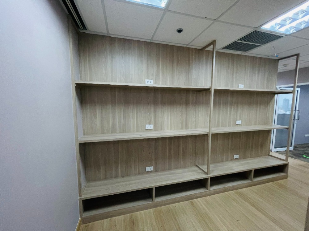 For RentOfficeRatchadapisek, Huaikwang, Suttisan : Office area for rent at Ratchadaphisek Olympia Thai Tower Olympia Thai Tower, 21st floor, 229 sqm.178,620 baht/month 