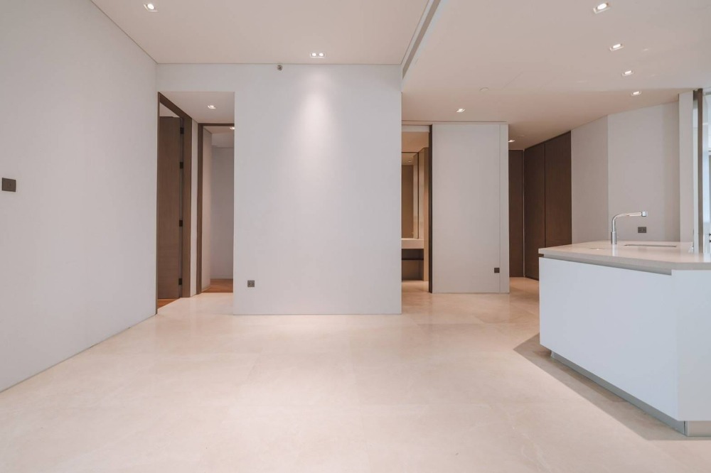 For SaleCondoWongwianyai, Charoennakor : Banyan Tree Residence Bangkok Banyan Tree Residence Riverside Bangkok, 2-bedroom riverfront condo, River front Unit 160 sq.m., price 40.90 million baht*