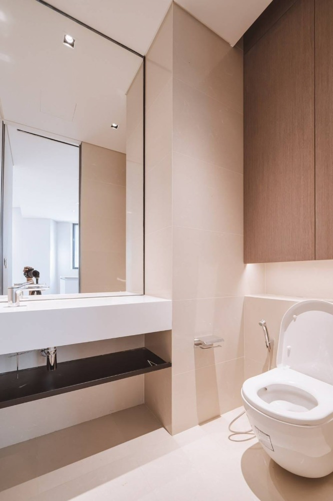 For SaleCondoWongwianyai, Charoennakor : Banyan Tree Residence Bangkok Banyan Tree Residence Riverside Bangkok, 2-bedroom riverfront condo, River front Unit 160 sq.m., price 40.90 million baht*