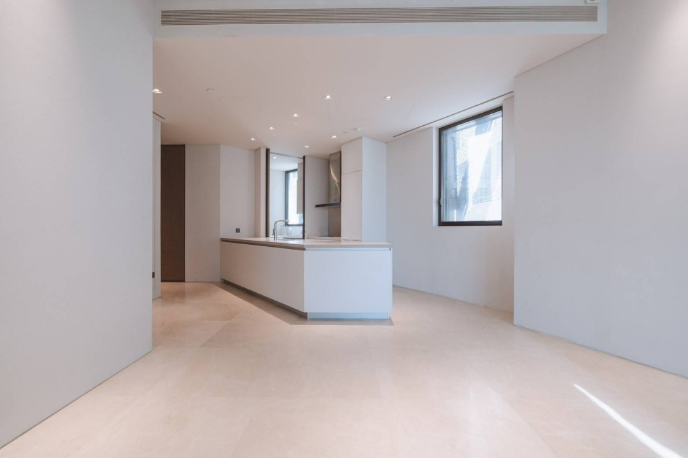 For SaleCondoWongwianyai, Charoennakor : Banyan Tree Residence Bangkok Banyan Tree Residence Riverside Bangkok, 2-bedroom riverfront condo, River front Unit 160 sq.m., price 40.90 million baht*