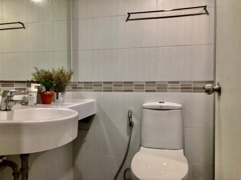 ขายคอนโดพัฒนาการ ศรีนครินทร์ : S-LPNSH321 ขาย คอนโด ลุมพินีเพลส ศรีนครินทร์-หัวหมาก ชั้น14 ตึกB วิวเมือง 33ตรม. 1นอน 1น้ำ 2.98ล้าน 064-959-8900