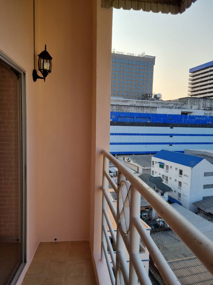 ขายคอนโดโชคชัย4 ลาดพร้าว71 : S-AKLP102 ขาย คอนโด อัสสกาญจน์ เพลส ลาดพร้าว 85 ชั้น8 วิวเมือง 49.35ตรม. 1นอน 1น้ำ 2.88 ล้าน 064-959-8900