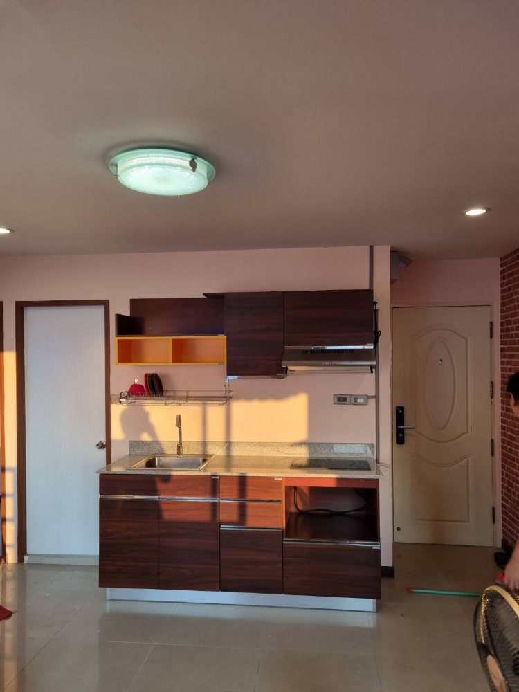 ขายคอนโดโชคชัย4 ลาดพร้าว71 : S-AKLP102 ขาย คอนโด อัสสกาญจน์ เพลส ลาดพร้าว 85 ชั้น8 วิวเมือง 49.35ตรม. 1นอน 1น้ำ 2.88 ล้าน 064-959-8900