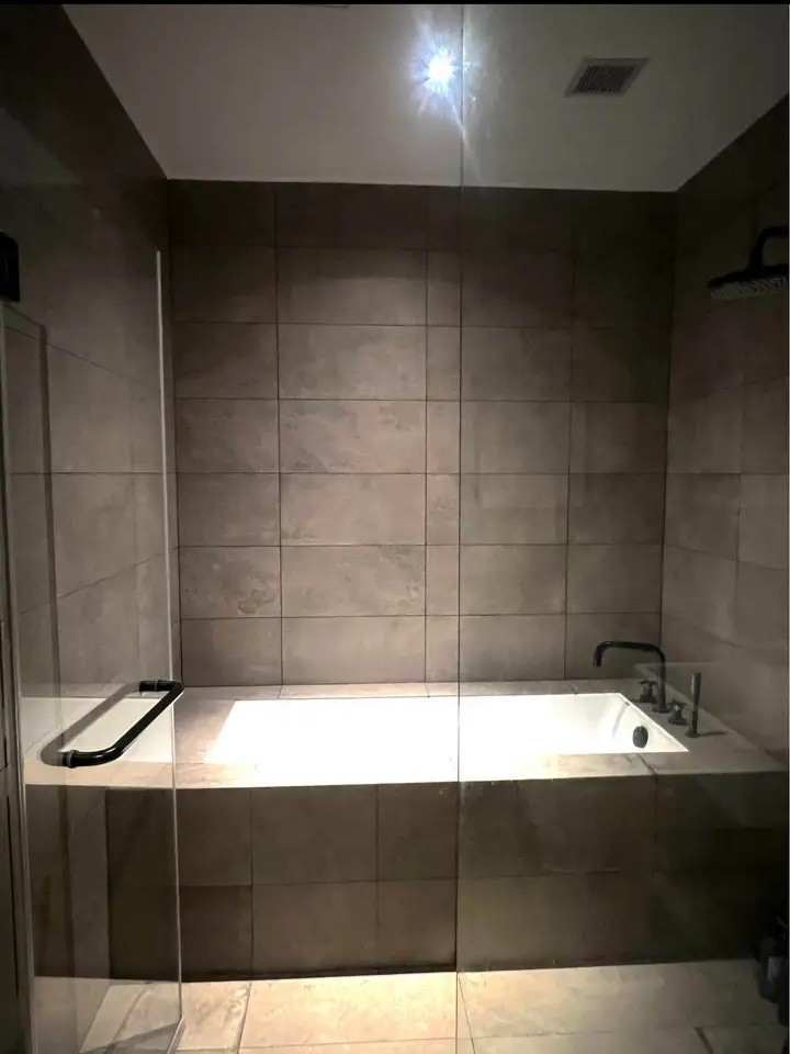 ขายคอนโดสุขุมวิท อโศก ทองหล่อ : S-TLAS105 ขาย คอนโด เดอะ ลอฟท์ อโศก ชั้น21 ทิศตะวันออก วิวเมือง 85.40ตรม. 2นอน 2น้ำ 19.5 ล้าน 064-959-8900